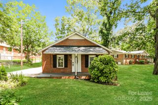 215 S Pinchback Avenue, Bessemer City, NC 28016