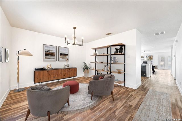 6718 Loma Vino, San Antonio, TX 78233