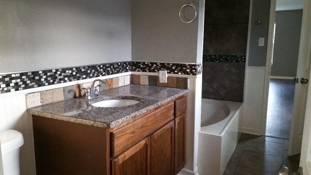 3341 Samoa Dr, Corpus Christi, TX 78418