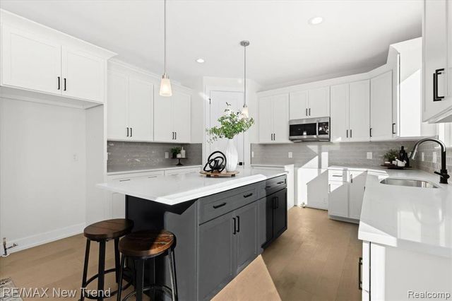 8511 Joseph Street, Commerce Twp, MI 48382