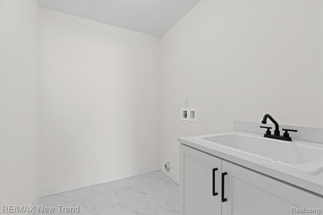 8511 Joseph Street, Commerce Twp, MI 48382