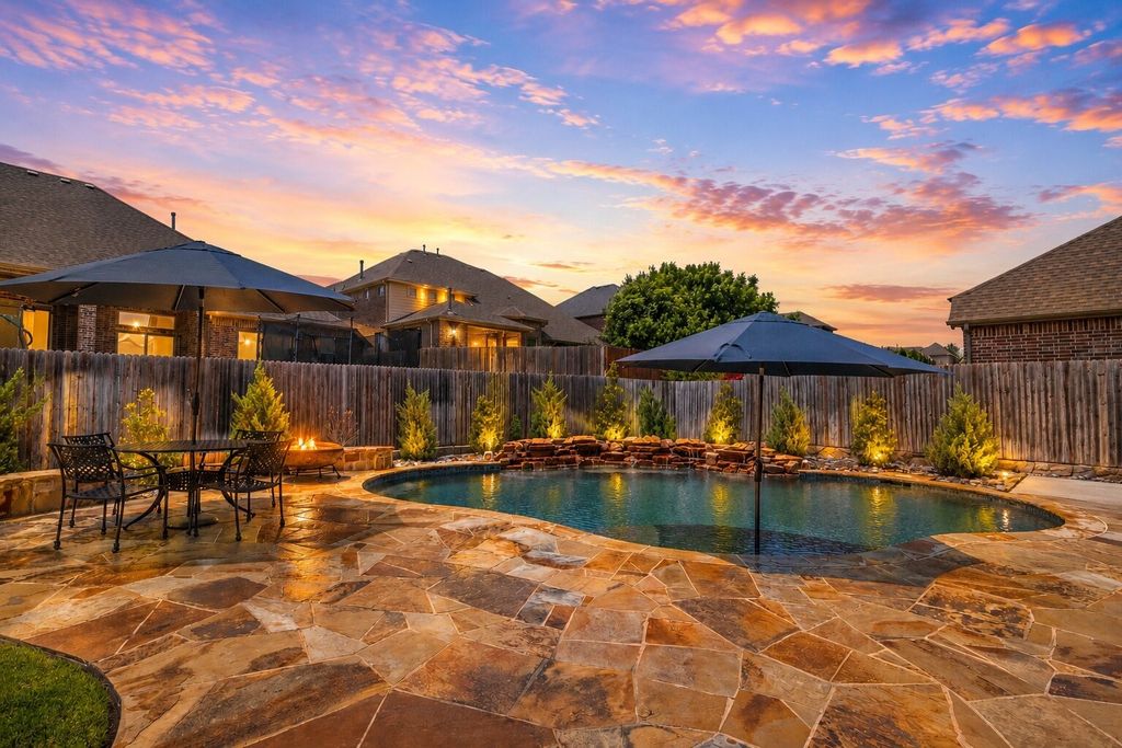 9713 Bowman Drive, Fort Worth, TX 76244