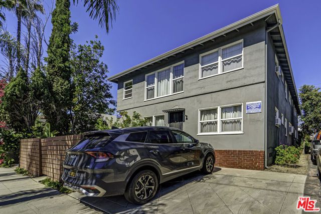 6127 Romaine Street, Los Angeles, CA 90038