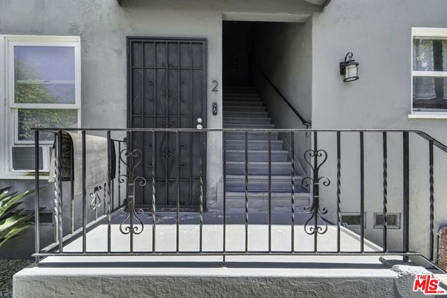 6127 Romaine Street, Los Angeles, CA 90038