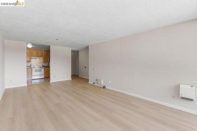 555 Pierce St 804, Albany, CA 94706