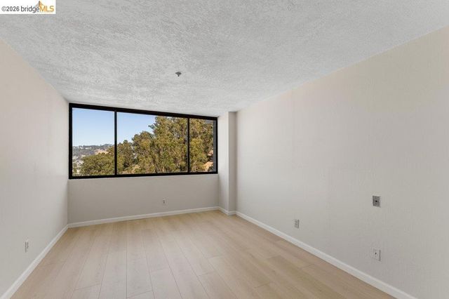 555 Pierce St 804, Albany, CA 94706
