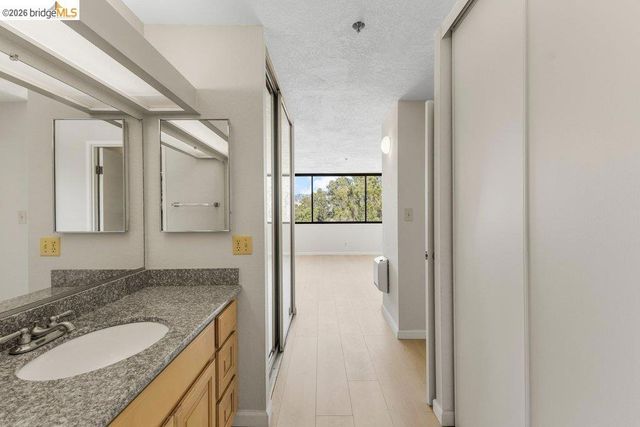 555 Pierce St 804, Albany, CA 94706