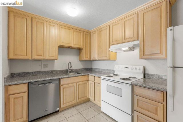 555 Pierce St 804, Albany, CA 94706
