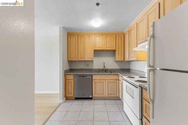 555 Pierce St 804, Albany, CA 94706