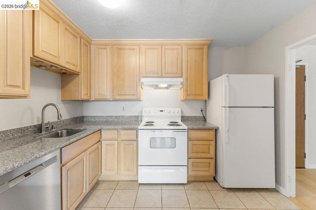 555 Pierce St 804, Albany, CA 94706