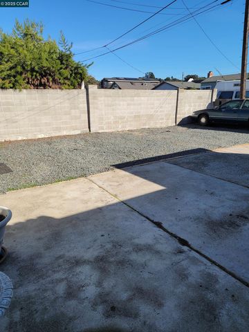 2717 21St St, San Pablo, CA 94806