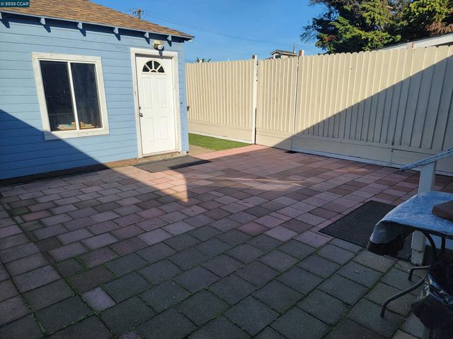 2717 21St St, San Pablo, CA 94806