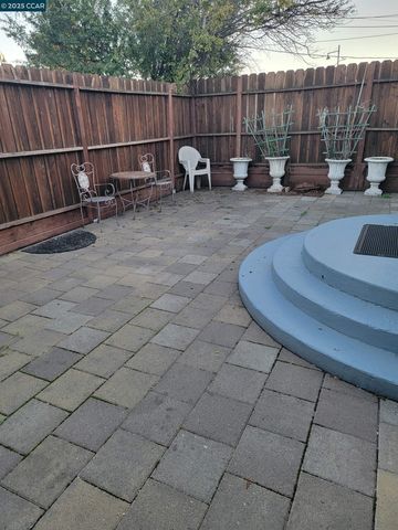 2717 21St St, San Pablo, CA 94806