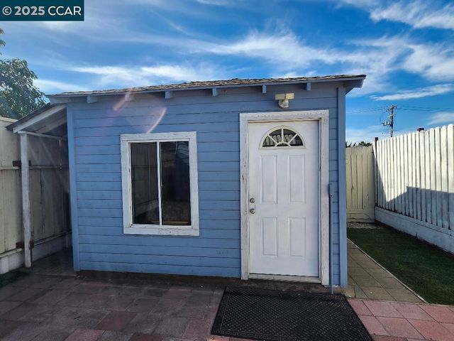 2717 21St St, San Pablo, CA 94806