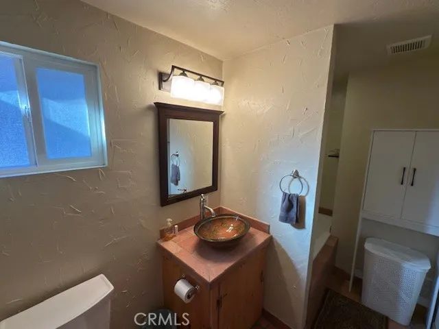 631 Oak Knoll Drive, Green Valley Lake, CA 92341