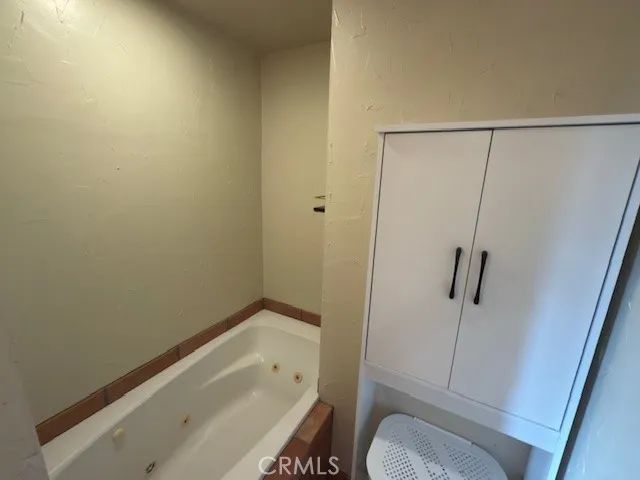 631 Oak Knoll Drive, Green Valley Lake, CA 92341