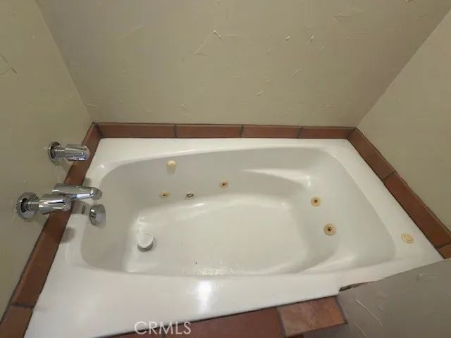 631 Oak Knoll Drive, Green Valley Lake, CA 92341