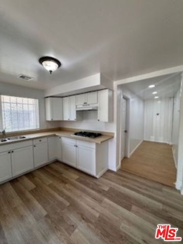 1434 W 22nd Street, Los Angeles, CA 90007
