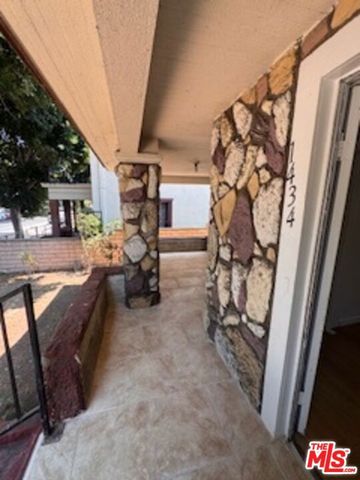 1434 W 22nd Street, Los Angeles, CA 90007