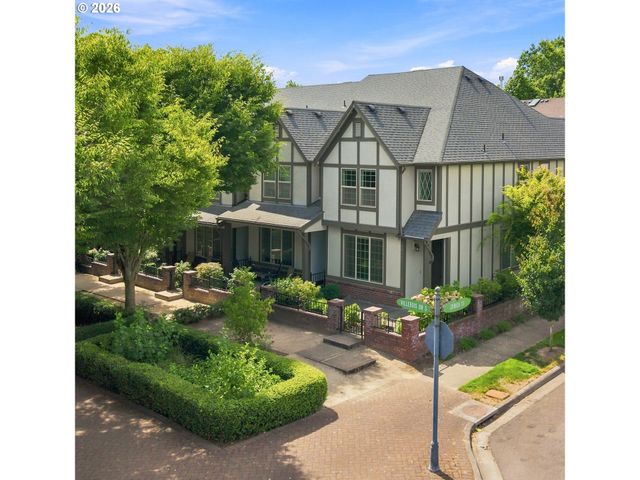 29101 Sw VILLEBOIS Dr, Wilsonville, OR 97070
