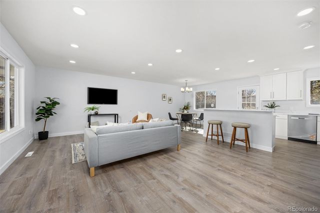 7964 E Costilla Boulevard, Centennial, CO 80112