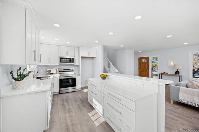 7964 E Costilla Boulevard, Centennial, CO 80112