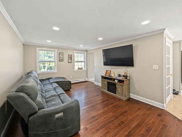 34 Conservation Dr, Douglas, MA 01516