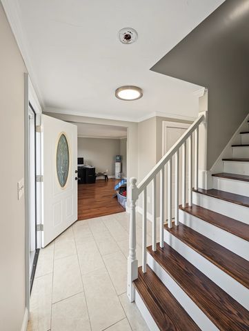 34 Conservation Dr, Douglas, MA 01516