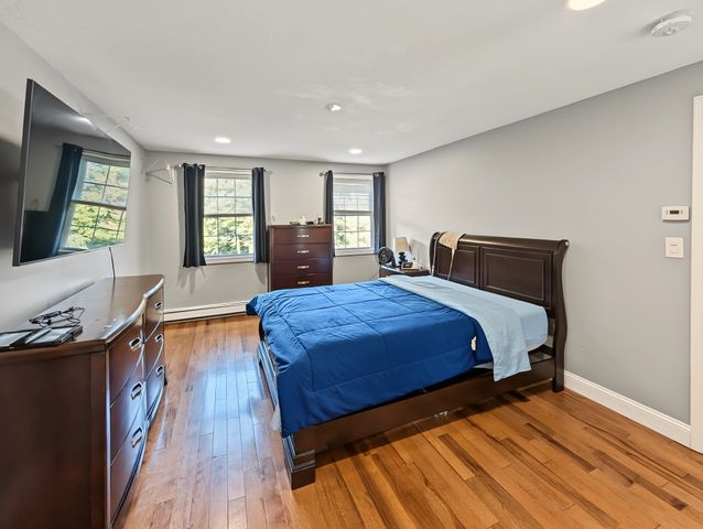 34 Conservation Dr, Douglas, MA 01516