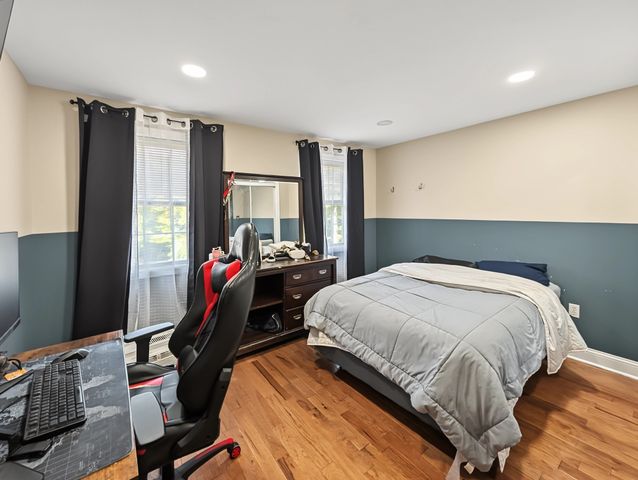34 Conservation Dr, Douglas, MA 01516