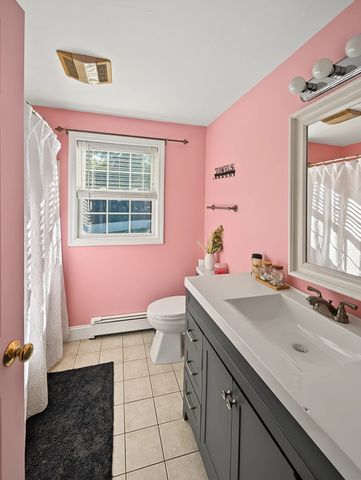 34 Conservation Dr, Douglas, MA 01516
