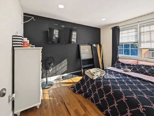 34 Conservation Dr, Douglas, MA 01516