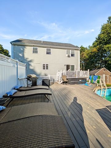 34 Conservation Dr, Douglas, MA 01516