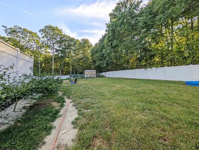 34 Conservation Dr, Douglas, MA 01516