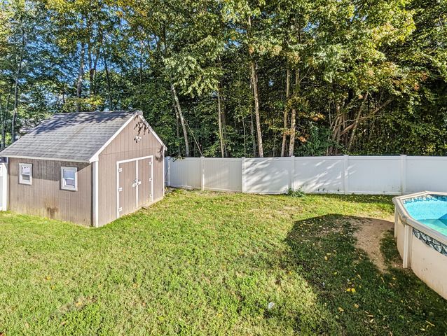 34 Conservation Dr, Douglas, MA 01516