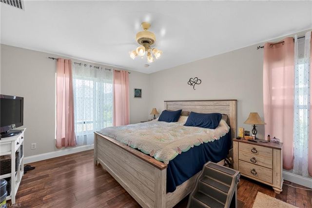 2206 24th TER, Cape Coral, FL 33909