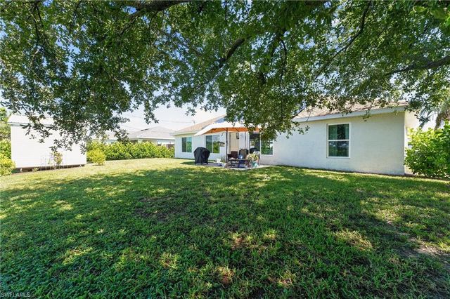 2206 24th TER, Cape Coral, FL 33909