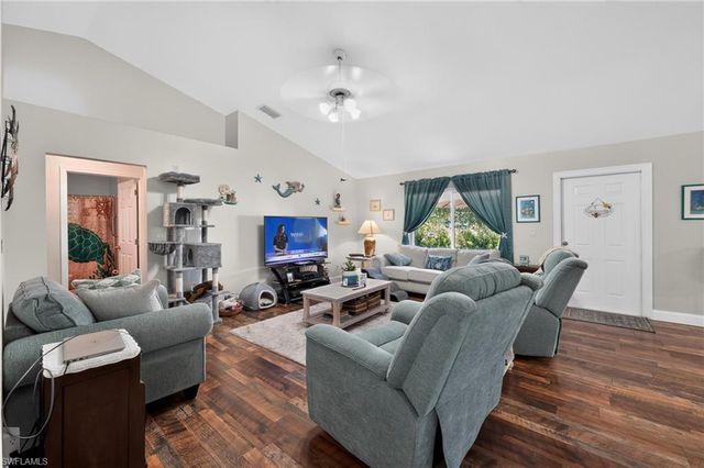 2206 24th TER, Cape Coral, FL 33909