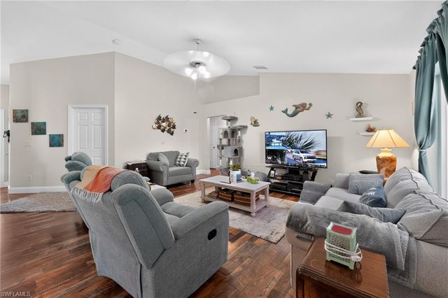 2206 24th TER, Cape Coral, FL 33909