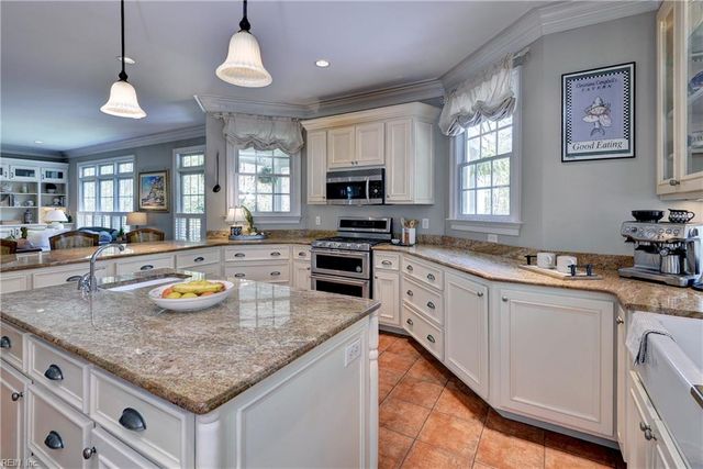 151 Fords Colony DR, Williamsburg, VA 23188
