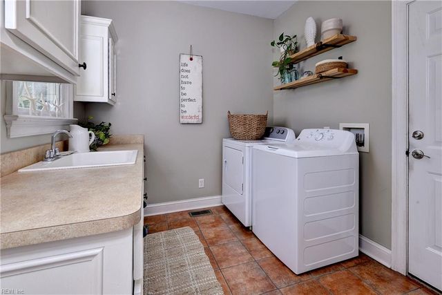151 Fords Colony DR, Williamsburg, VA 23188