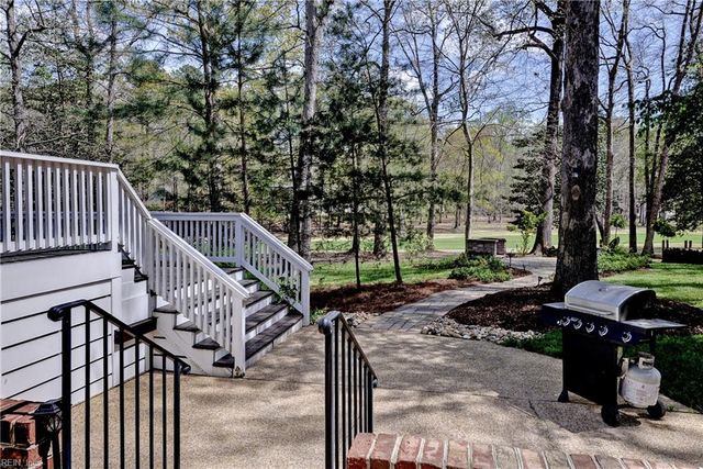 151 Fords Colony DR, Williamsburg, VA 23188