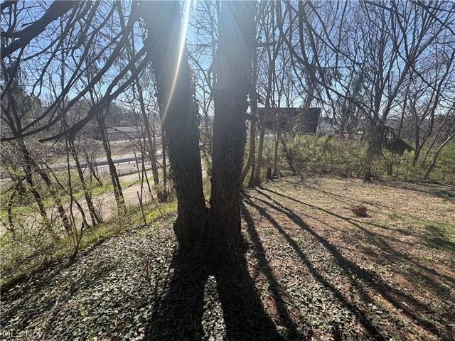 437 Warwick Avenue, Zanesville, OH 43701