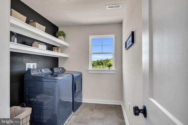 304 ASBURY LN, Carlisle, PA 17015