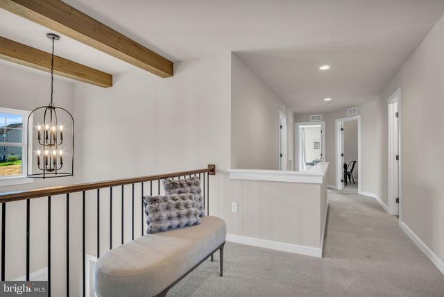 304 ASBURY LN, Carlisle, PA 17015