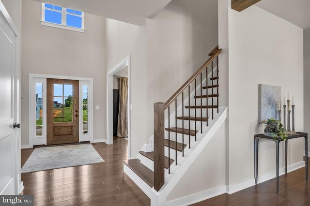 304 ASBURY LN, Carlisle, PA 17015