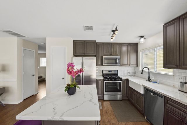 1583 Nichole Woods Drive, Houston, TX 77047