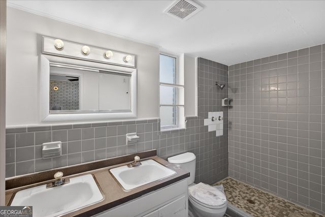 370 S 6th Street, Jesup, GA 31545