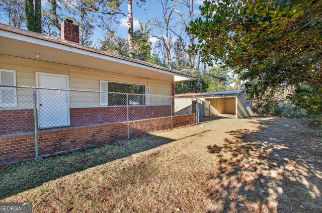 370 S 6th Street, Jesup, GA 31545