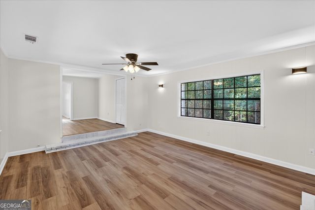 370 S 6th Street, Jesup, GA 31545